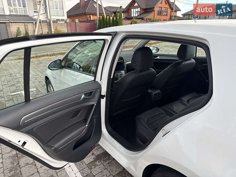 Хетчбек Volkswagen e-Golf 2018 в Рівному