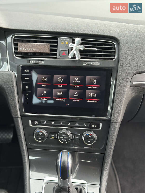 Хэтчбек Volkswagen e-Golf 2019 в Ужгороде