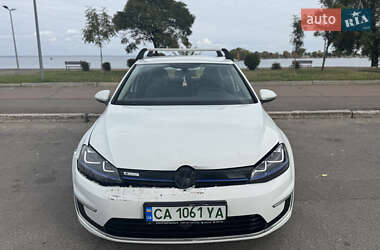 Хэтчбек Volkswagen e-Golf 2015 в Черкассах