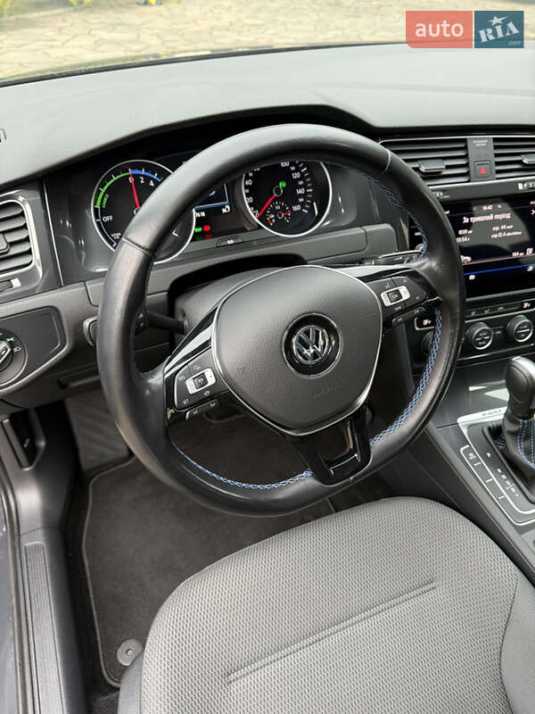 Хэтчбек Volkswagen e-Golf 2020 в Мукачево