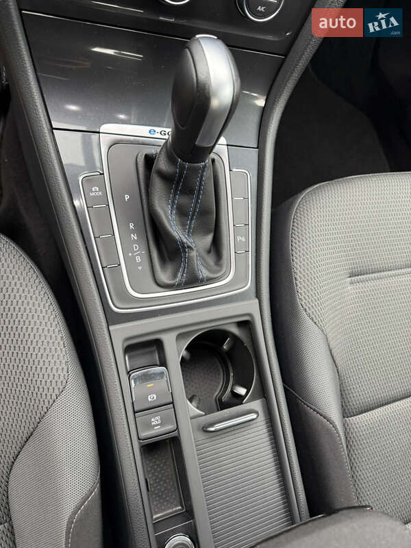 Хэтчбек Volkswagen e-Golf 2020 в Мукачево