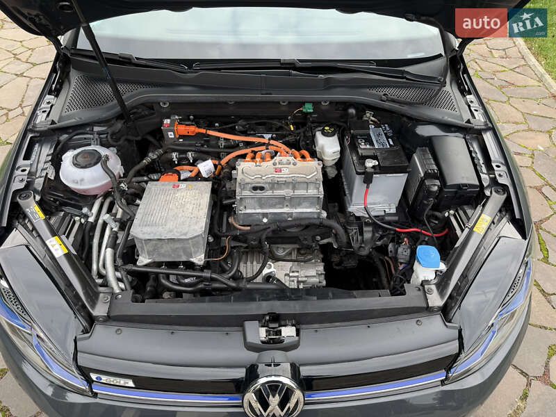 Хэтчбек Volkswagen e-Golf 2020 в Мукачево