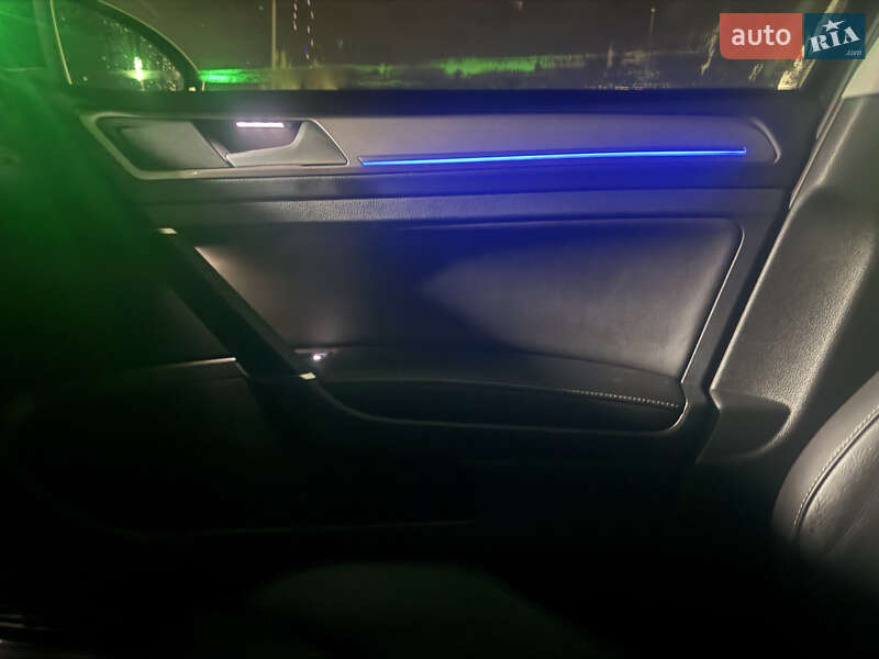 Хэтчбек Volkswagen e-Golf 2016 в Львове