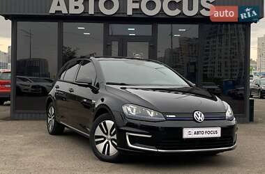 Хэтчбек Volkswagen e-Golf 2016 в Киеве