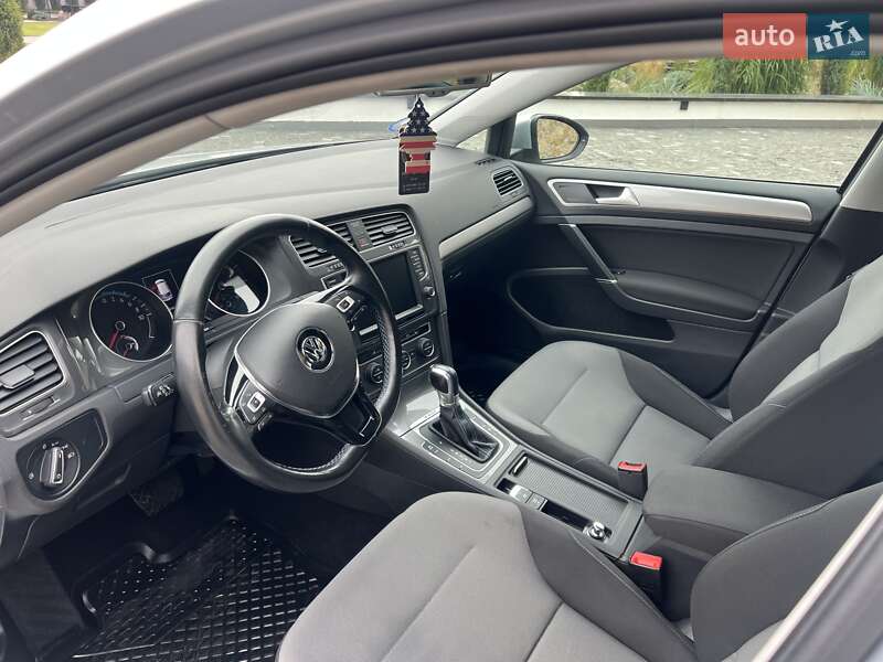Хэтчбек Volkswagen e-Golf 2016 в Ровно фото 26 Хэтчбек Volkswagen e-Golf 2016 в Ровно