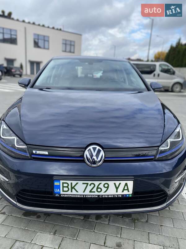 Volkswagen e-Golf 2015
