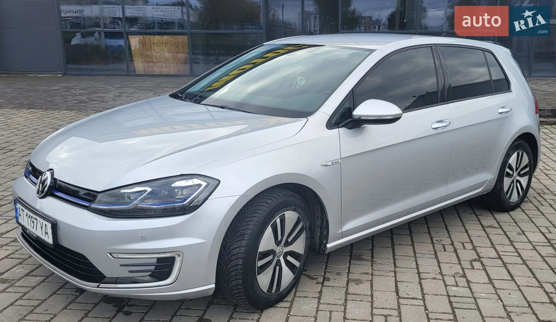 2020 Volkswagen Golf - мініатюра 3