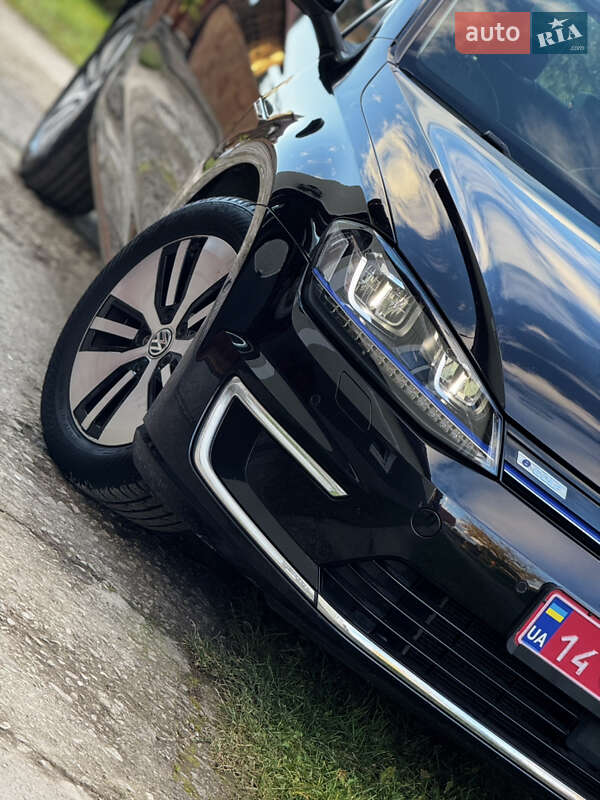 Хэтчбек Volkswagen e-Golf 2016 в Дрогобыче фото 6 Хэтчбек Volkswagen e-Golf 2016 в Дрогобыче