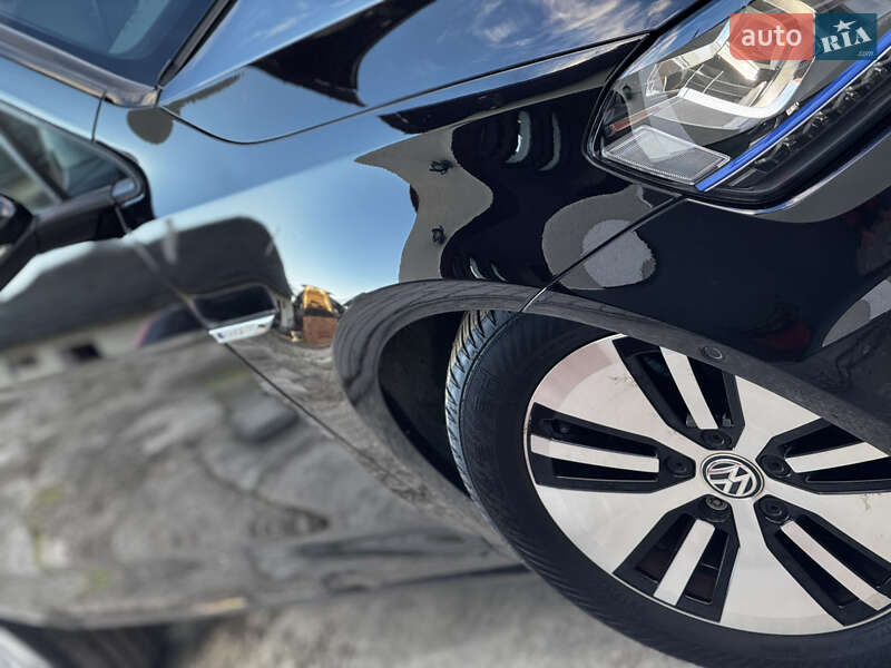 Хэтчбек Volkswagen e-Golf 2016 в Дрогобыче фото 14 Хэтчбек Volkswagen e-Golf 2016 в Дрогобыче