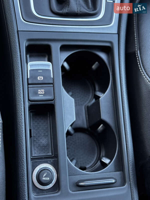 Хэтчбек Volkswagen e-Golf 2016 в Дрогобыче фото 46 Хэтчбек Volkswagen e-Golf 2016 в Дрогобыче