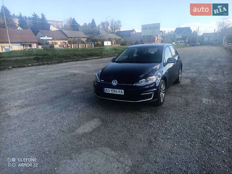 Хэтчбек Volkswagen e-Golf 2019 в Хусте