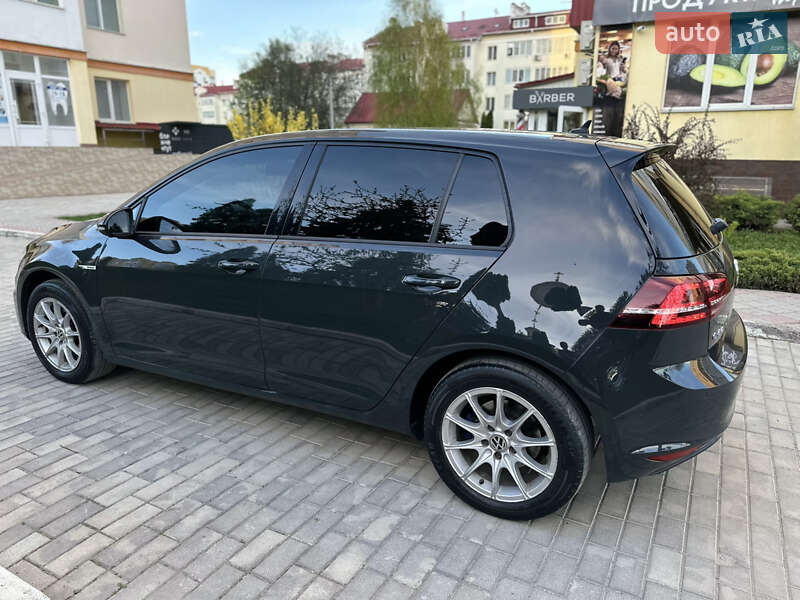 Хетчбек Volkswagen e-Golf 2015 в Кам'янець-Подільському
