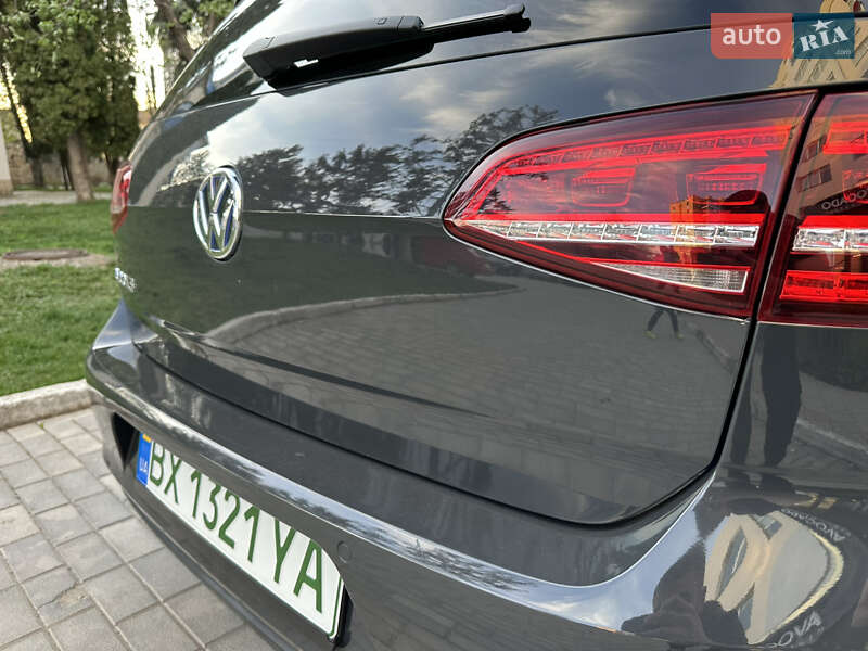 Хетчбек Volkswagen e-Golf 2015 в Кам'янець-Подільському