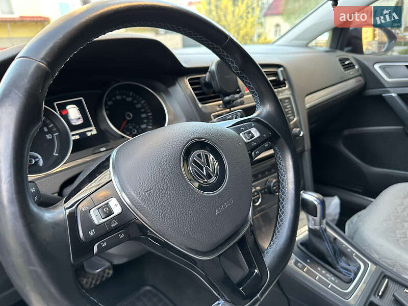 Хетчбек Volkswagen e-Golf 2015 в Кам'янець-Подільському