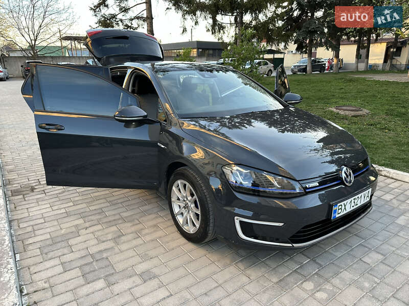 Хетчбек Volkswagen e-Golf 2015 в Кам'янець-Подільському