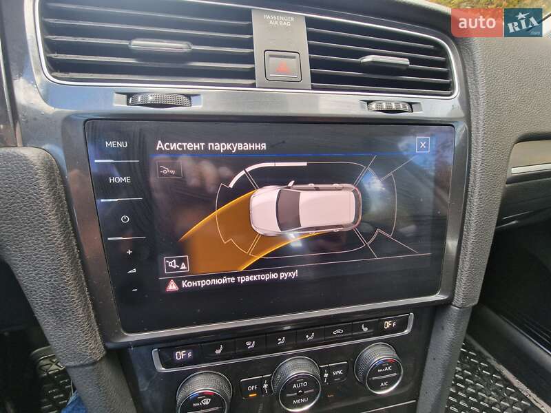 Хэтчбек Volkswagen e-Golf 2017 в Львове фото 44 Хэтчбек Volkswagen e-Golf 2017 в Львове