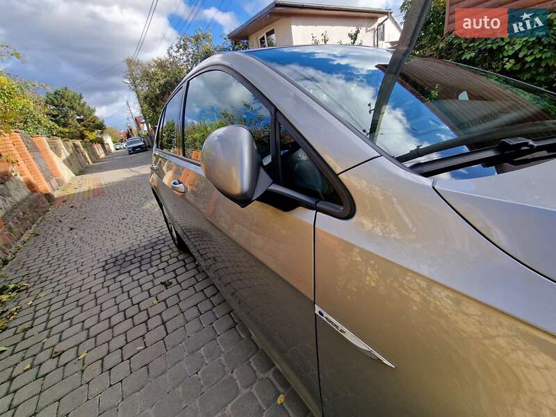 Хэтчбек Volkswagen e-Golf 2017 в Львове фото 50 Хэтчбек Volkswagen e-Golf 2017 в Львове