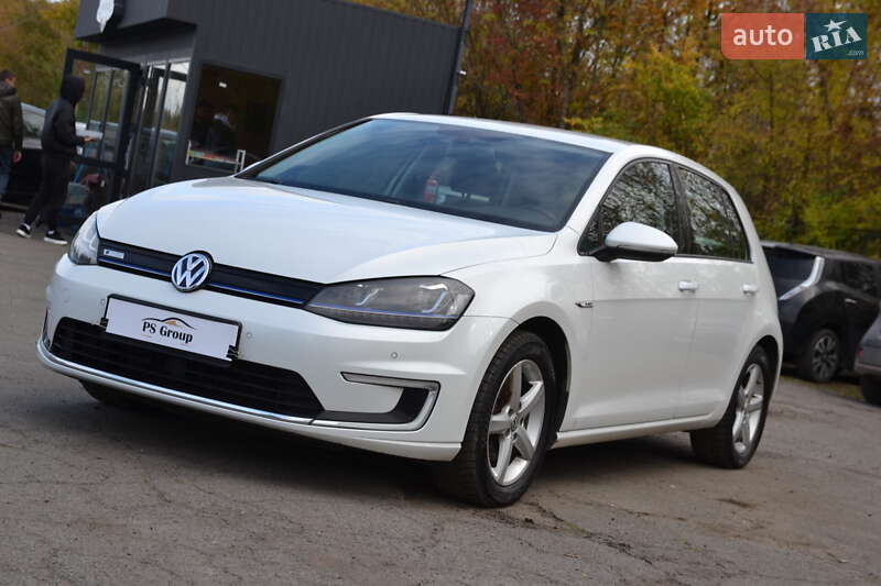 Хэтчбек Volkswagen e-Golf 2015 в Луцке фото 2 Хэтчбек Volkswagen e-Golf 2015 в Луцке