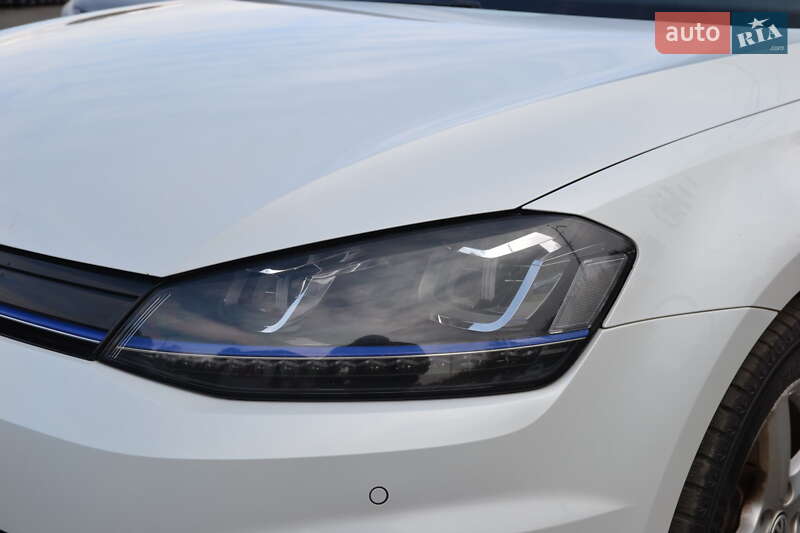 Хэтчбек Volkswagen e-Golf 2015 в Луцке фото 39 Хэтчбек Volkswagen e-Golf 2015 в Луцке