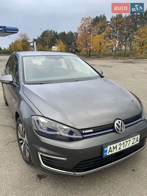 Хетчбек Volkswagen e-Golf 2019 в Житомирі