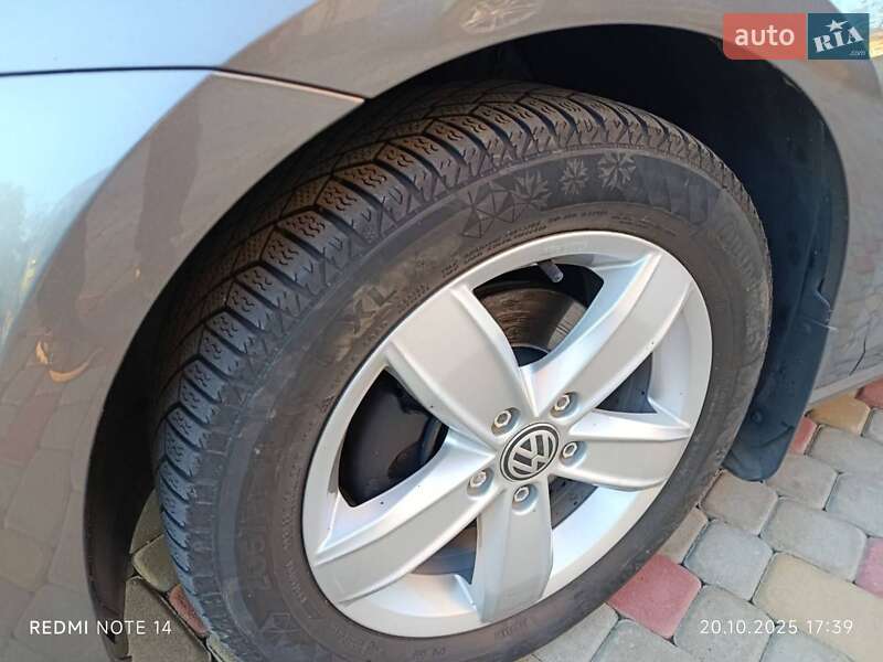Хэтчбек Volkswagen e-Golf 2015 в Ивано-Франковске