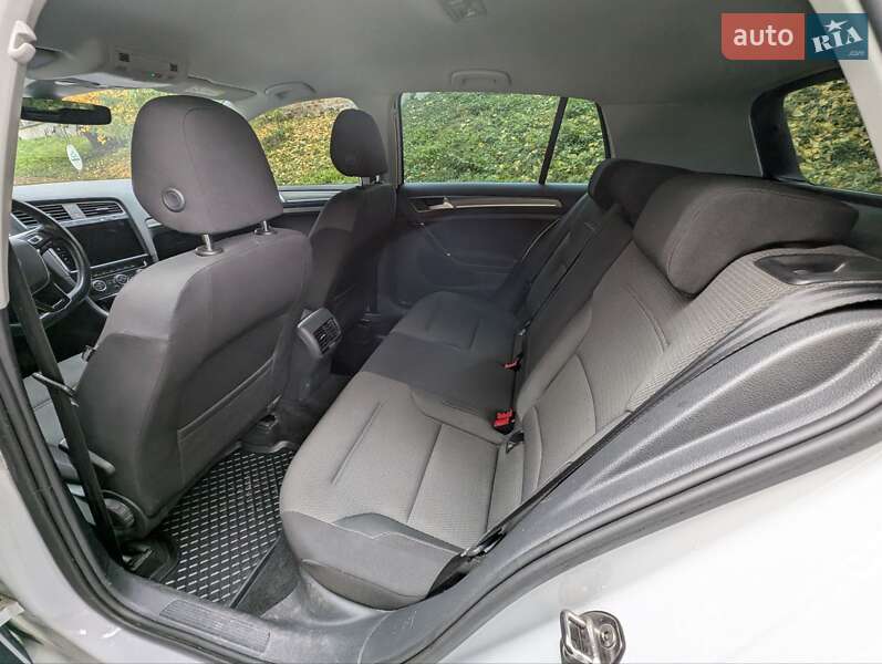 Хетчбек Volkswagen e-Golf 2018 в Рівному