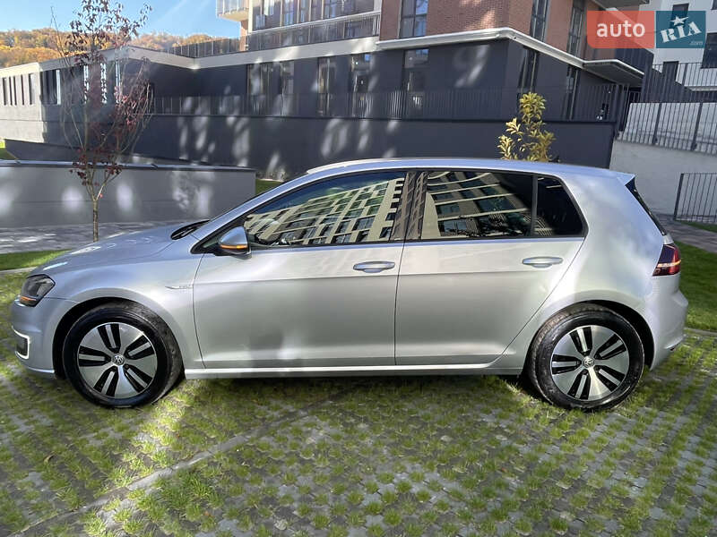 Хетчбек Volkswagen e-Golf 2015 в Львові