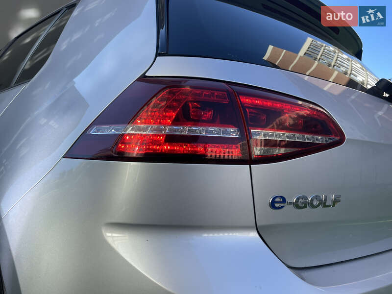 Хетчбек Volkswagen e-Golf 2015 в Львові