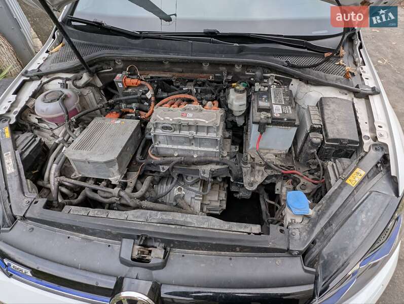 Хетчбек Volkswagen e-Golf 2018 в Рівному