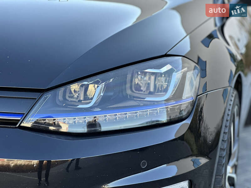 Хэтчбек Volkswagen e-Golf 2015 в Луцке фото 9 Хэтчбек Volkswagen e-Golf 2015 в Луцке