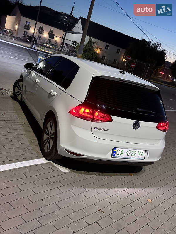 Хэтчбек Volkswagen e-Golf 2016 в Умани