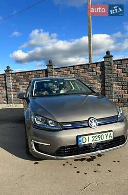 Хетчбек Volkswagen e-Golf 2015 в Луцьку