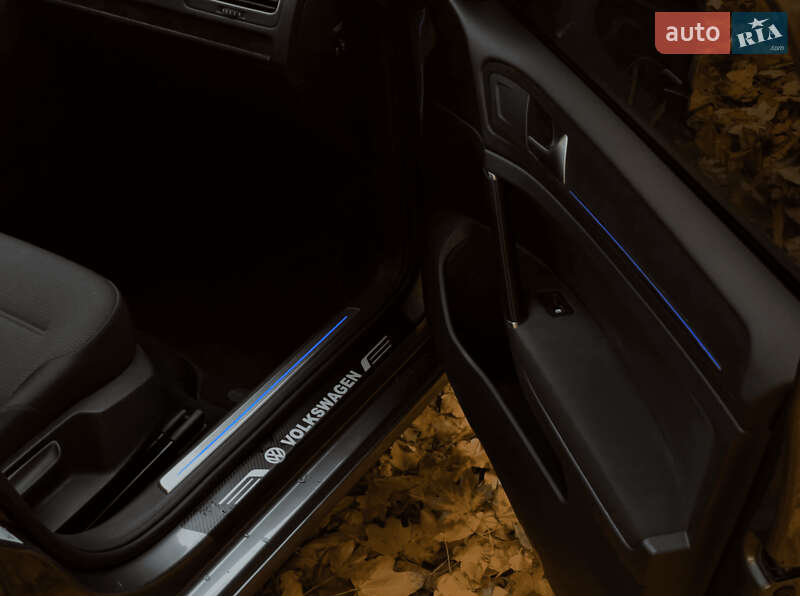 Хетчбек Volkswagen e-Golf 2019 в Рівному