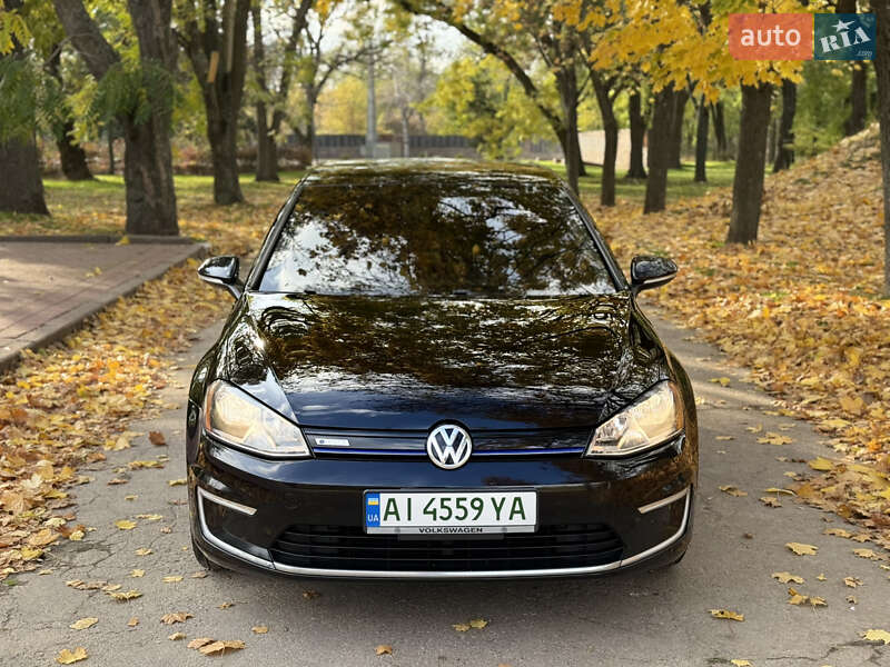 Хэтчбек Volkswagen e-Golf 2015 в Кропивницком