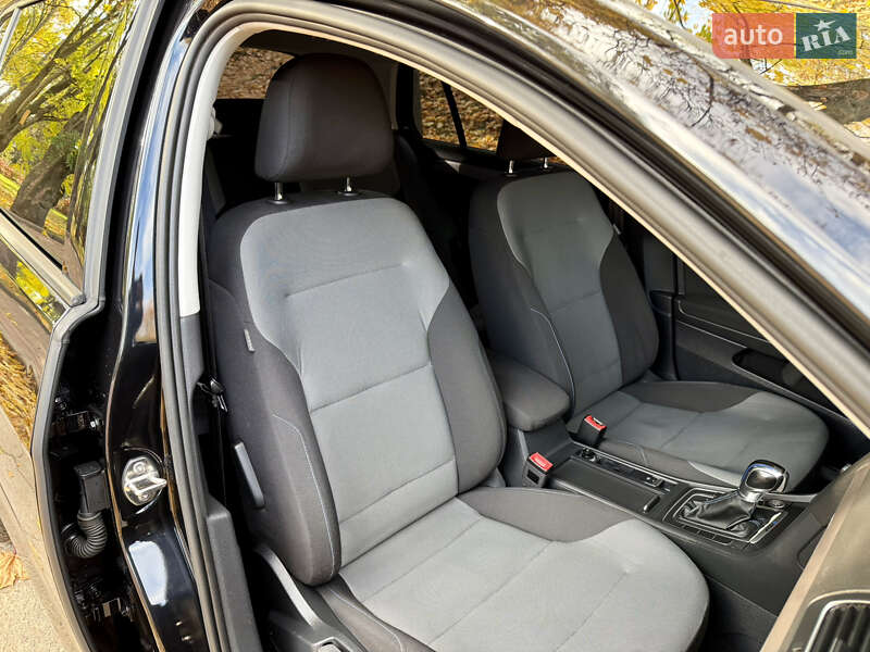 Хэтчбек Volkswagen e-Golf 2015 в Кропивницком