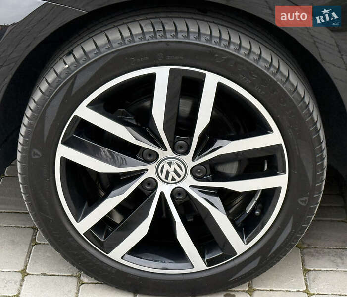 Хэтчбек Volkswagen e-Golf 2020 в Ровно