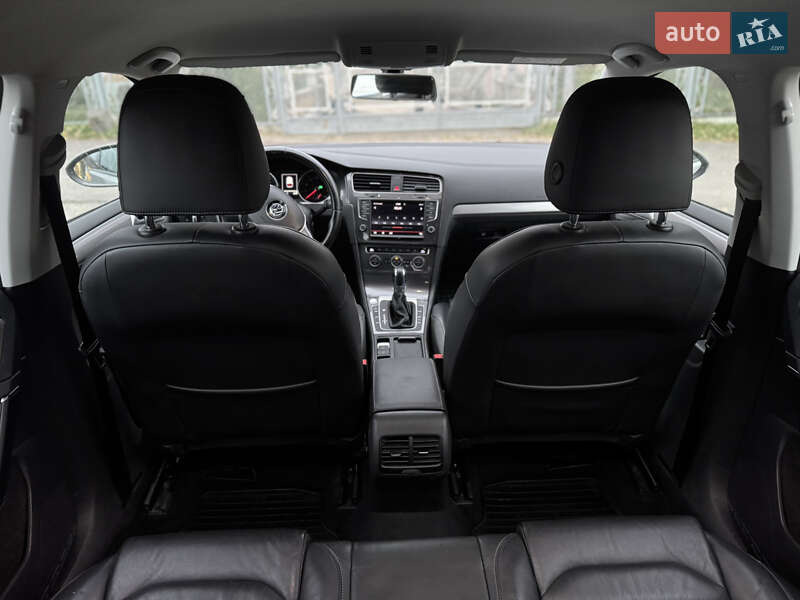 Хетчбек Volkswagen e-Golf 2014 в Рівному