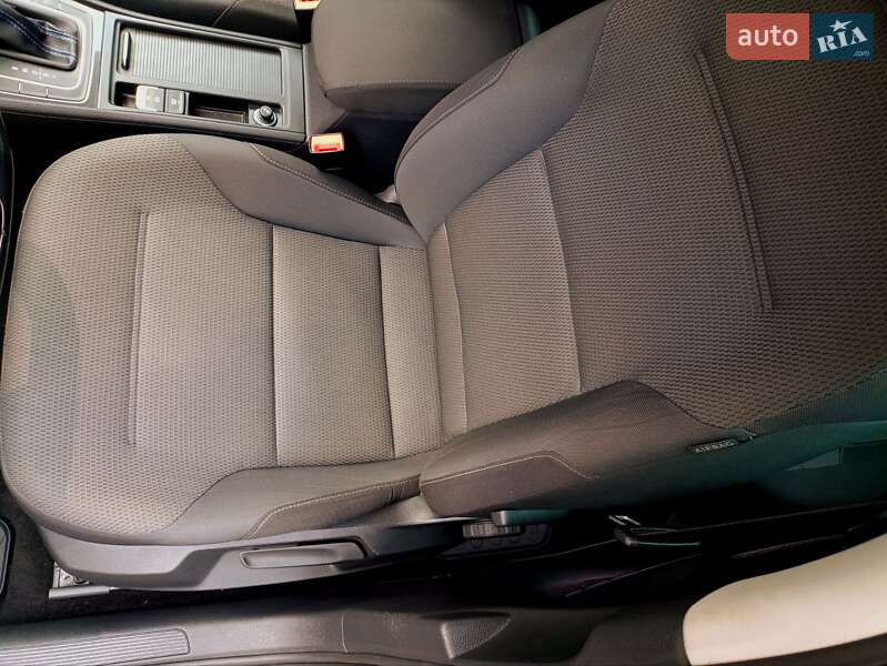 Хетчбек Volkswagen e-Golf 2018 в Рівному