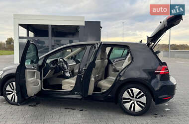 Хэтчбек Volkswagen e-Golf 2015 в 