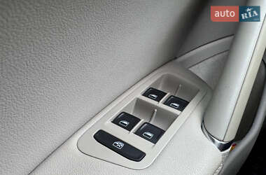 Хэтчбек Volkswagen e-Golf 2015 в 