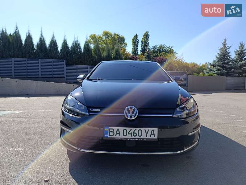 Хетчбек Volkswagen e-Golf 2018 в Дніпрі