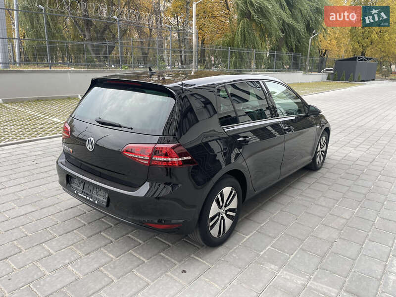 Хэтчбек Volkswagen e-Golf 2016 в Ровно