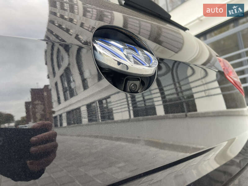 Хэтчбек Volkswagen e-Golf 2016 в Ровно