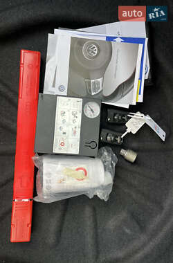 Хэтчбек Volkswagen e-Golf 2014 в 