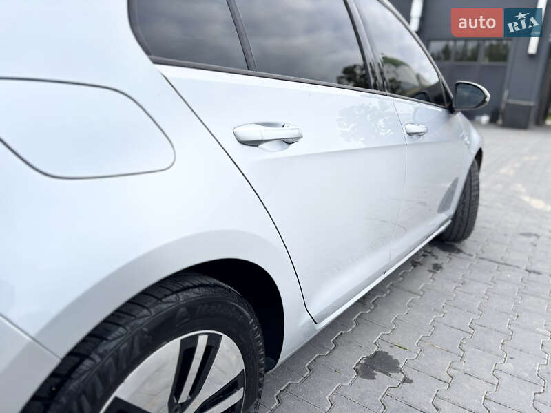 Хэтчбек Volkswagen e-Golf 2014 в Золочеве фото 42 Хэтчбек Volkswagen e-Golf 2014 в Золочеве