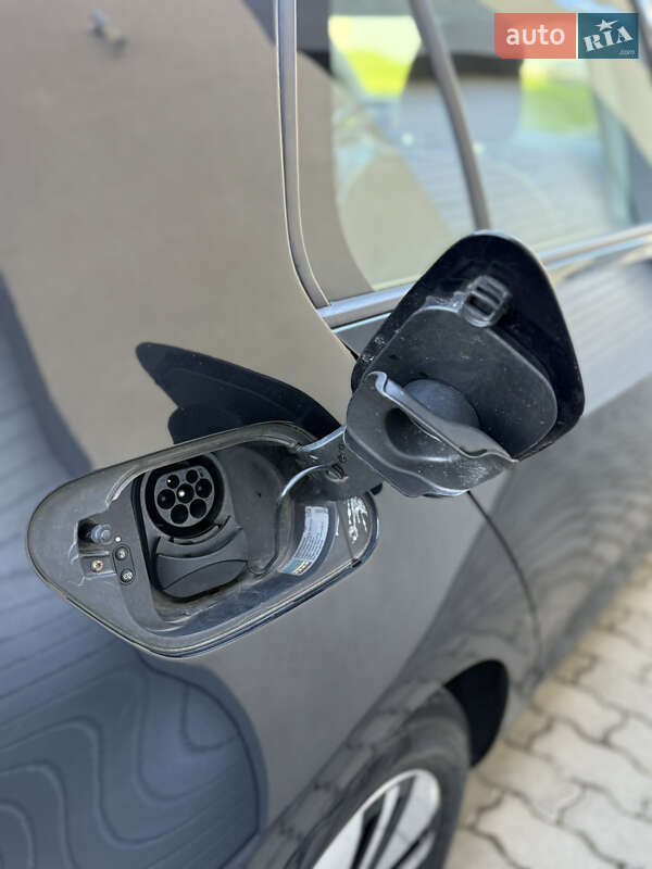 Хетчбек Volkswagen e-Golf 2014 в Радехові фото 7 Хетчбек Volkswagen e-Golf 2014 в Радехові