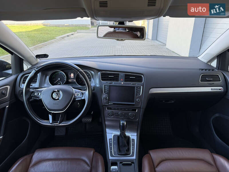 Хетчбек Volkswagen e-Golf 2014 в Радехові фото 13 Хетчбек Volkswagen e-Golf 2014 в Радехові