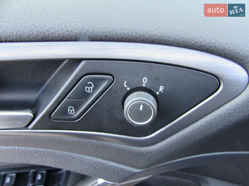 Хэтчбек Volkswagen e-Golf 2018 в Кропивницком