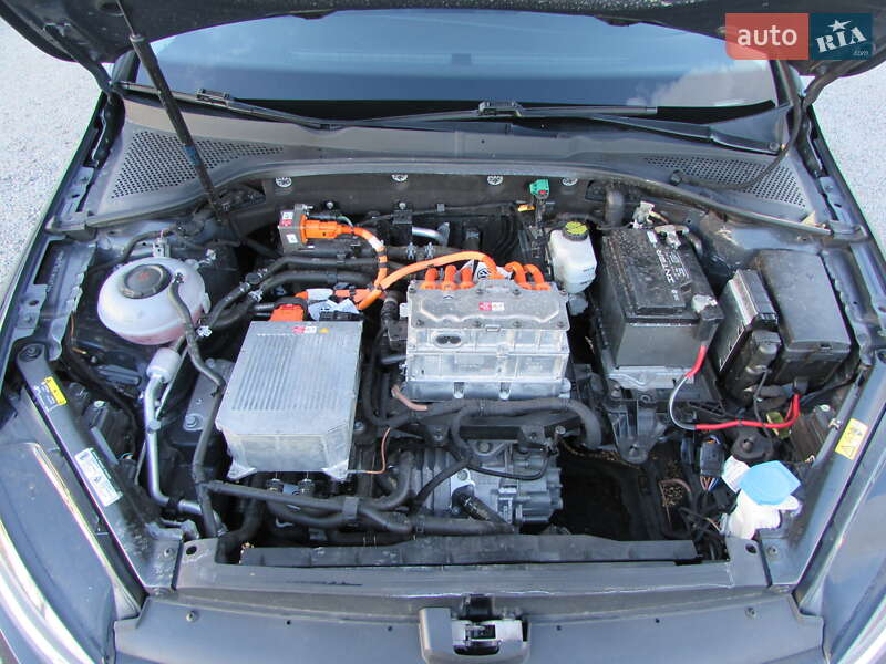 Хэтчбек Volkswagen e-Golf 2018 в Кропивницком