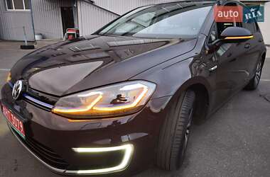 Хэтчбек Volkswagen e-Golf 2018 в Киеве Хэтчбек Volkswagen e-Golf 2018 в Киеве